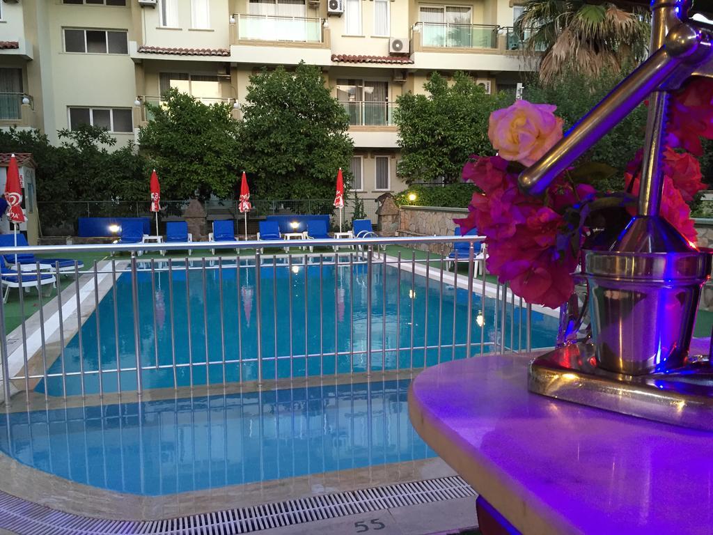 Hotel apartamentowy Club Ege 3*